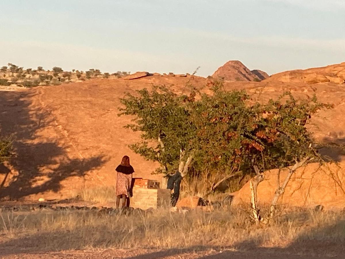 Ozohere Campsite And Himba Village Uis Luaran gambar