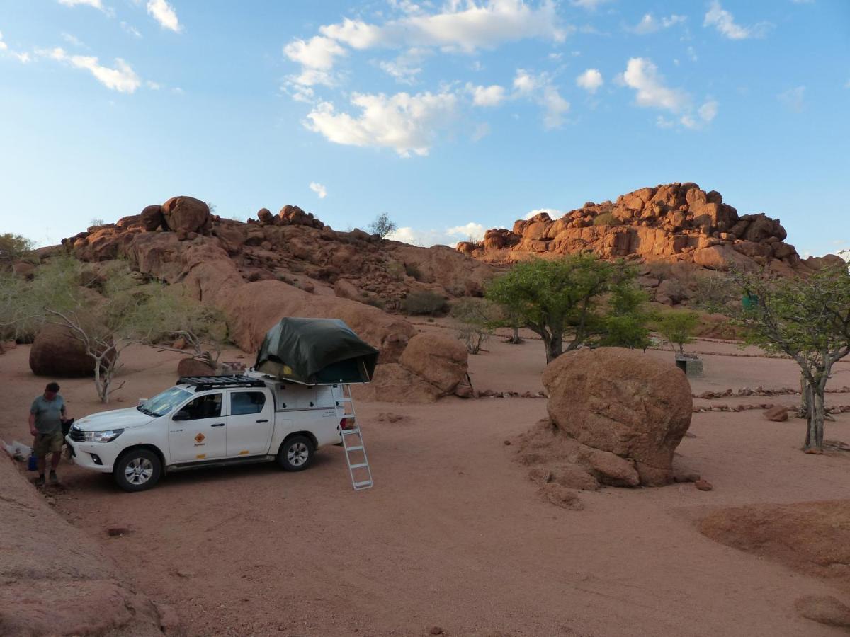 Ozohere Campsite And Himba Village Uis Luaran gambar